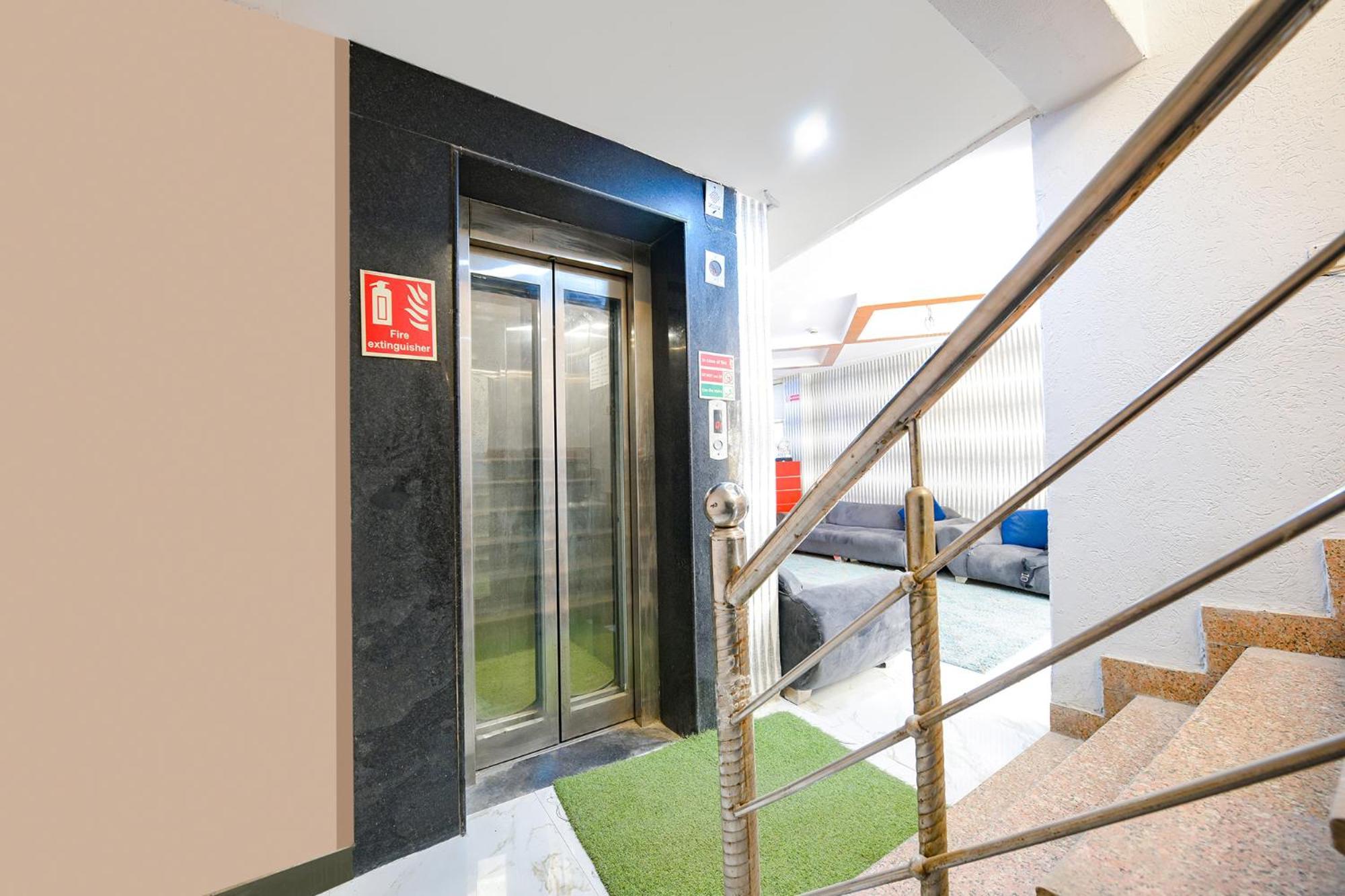 Fabhotel Pp Residency Tilak Nagar New Delhi Buitenkant foto