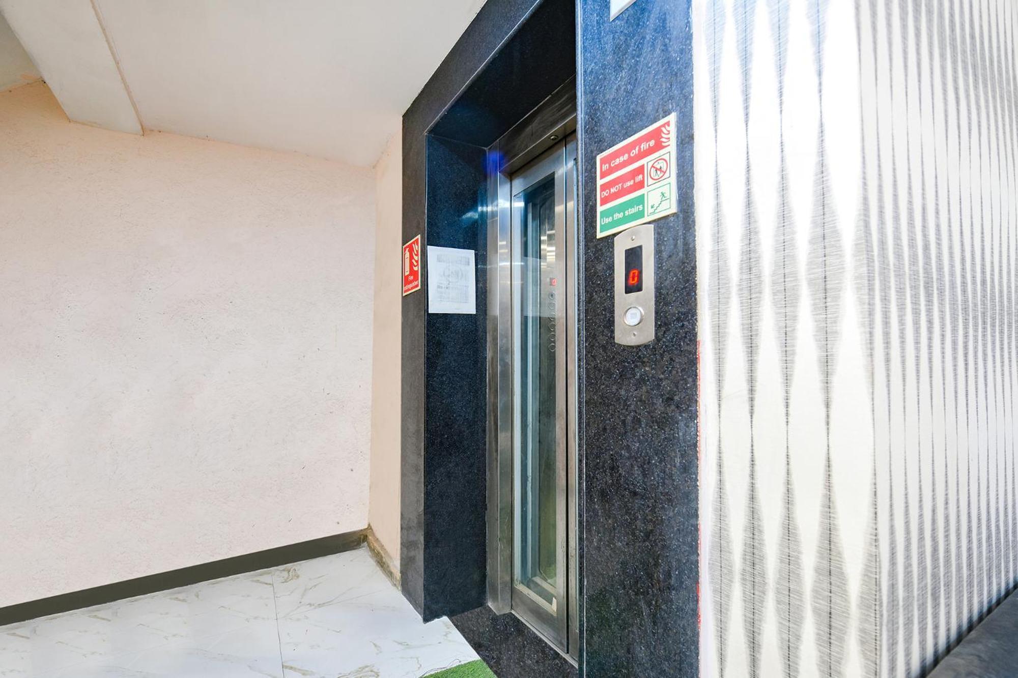 Fabhotel Pp Residency Tilak Nagar New Delhi Buitenkant foto